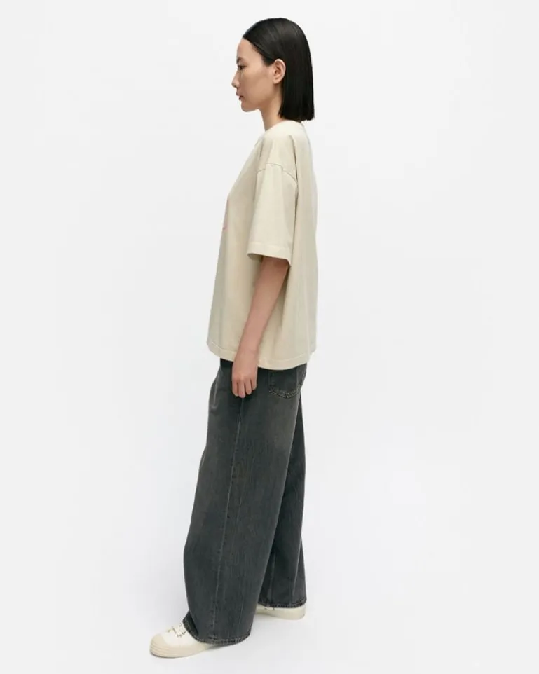 Kioski Veig Piirto Unikko Placement T-Shirt